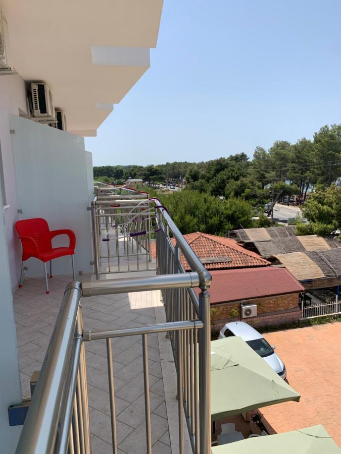 Hotel Sunny Breeze Shëngjin Zewnętrze zdjęcie